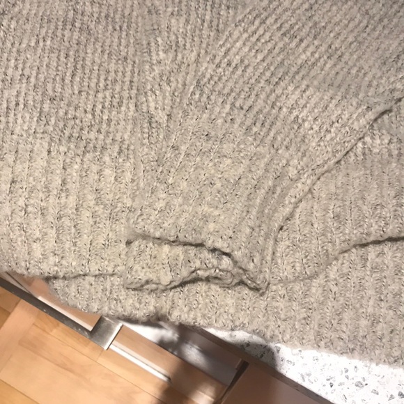 B.B Dakota sweater! - Picture 5 of 6